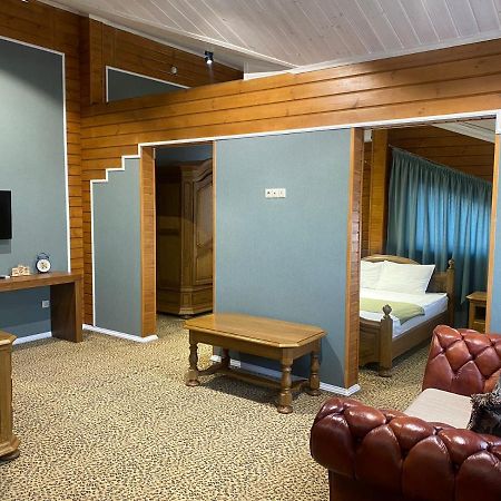 Guest House Chalet Taraz Exterior foto